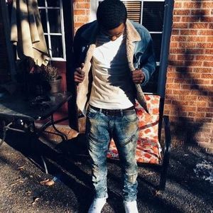 Meet your Posher, Derrell